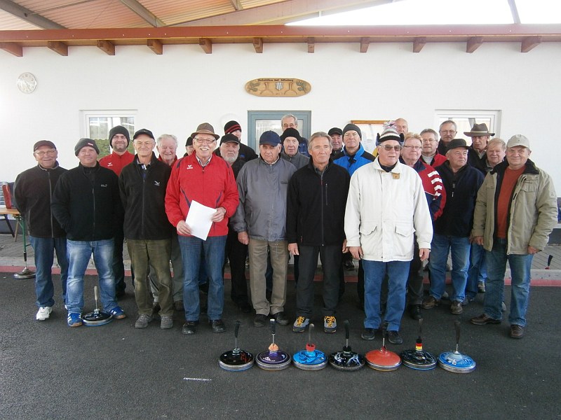 Alle Teilnehmer mit den Siegern Erwin Bruckmoser, Anton Fröschl und Manfred Knopper